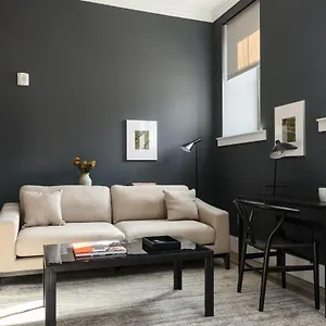 https://mins-to-downtown-ballpark-arch-with-free-saint-louis-25.saint-louishotels.com