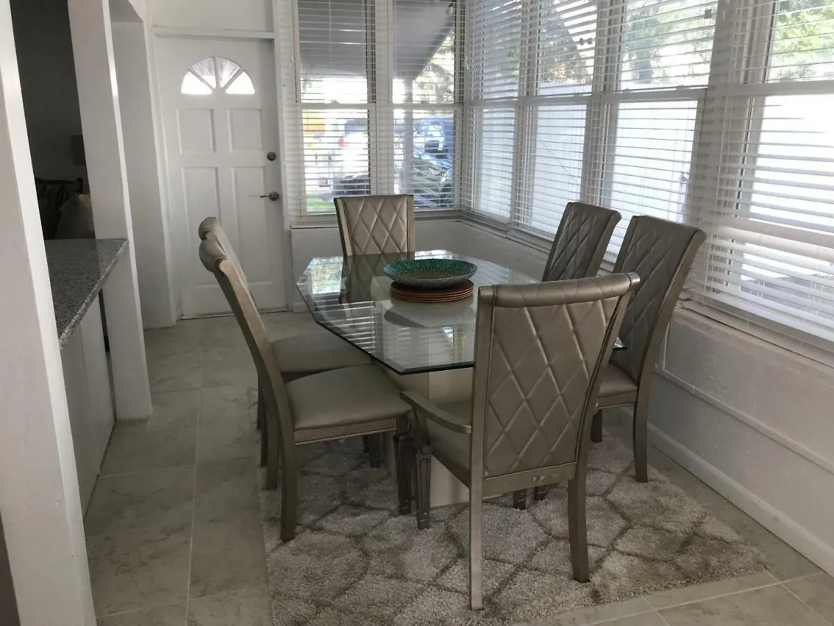 Pine Street Villa Clearwater 0*,